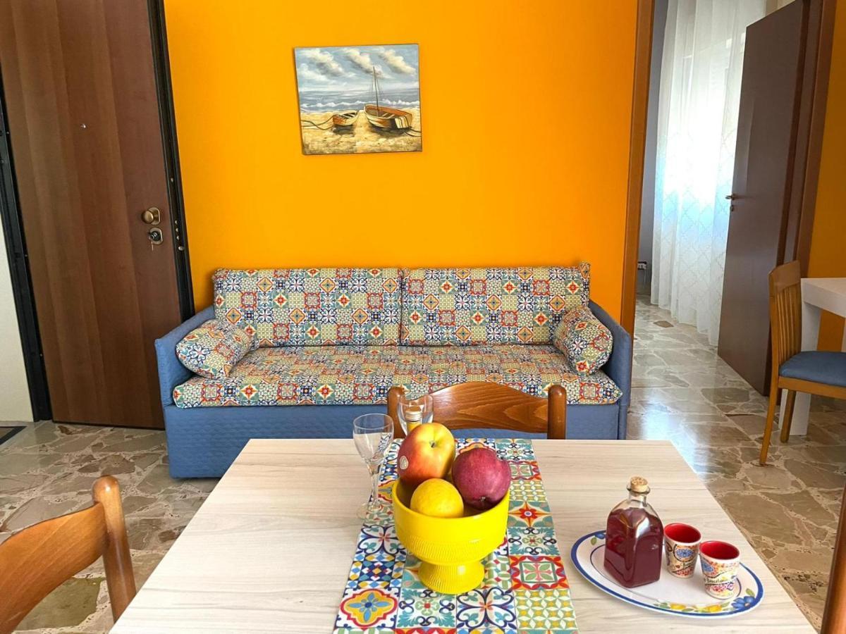 La Fresia Bianca Apartment Шака Екстериор снимка