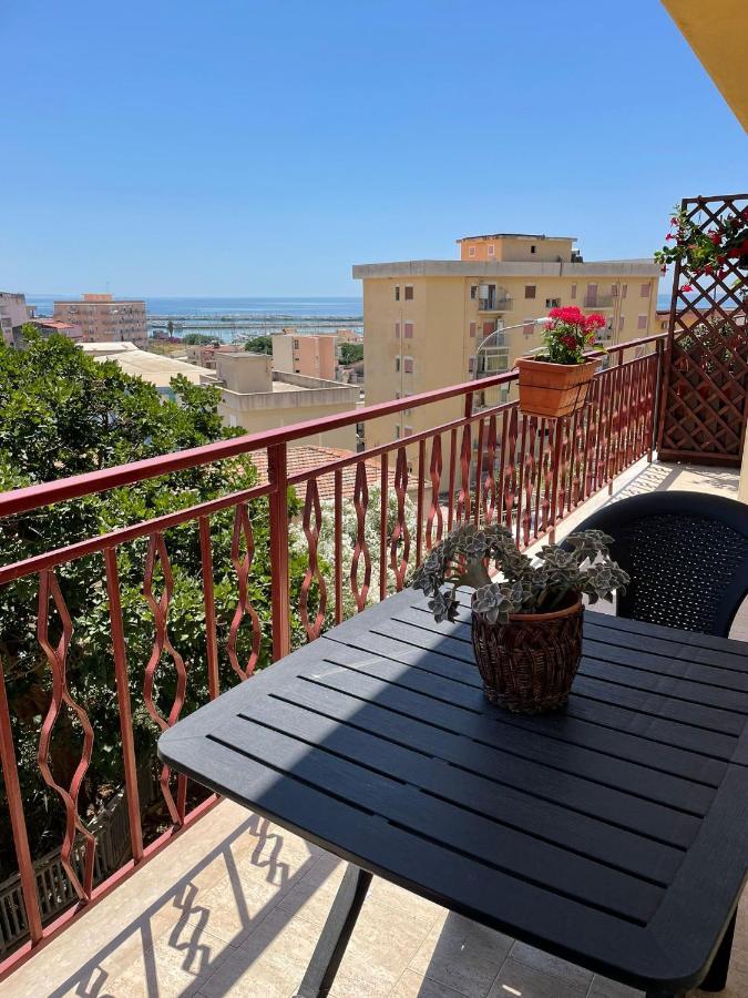 La Fresia Bianca Apartment Шака Екстериор снимка